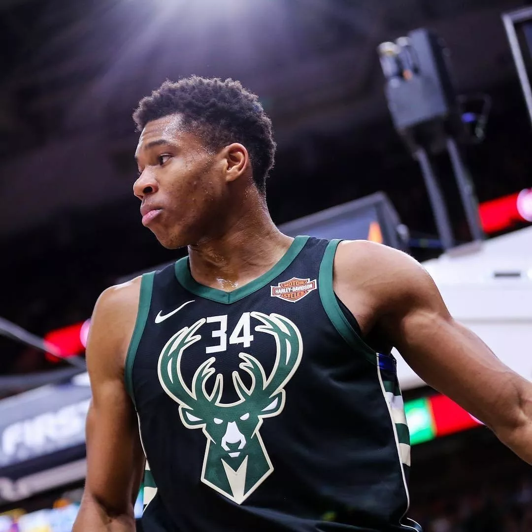 意甲前瞻：罗马防守固若金汤，那不勒斯目前伤兵满营（意甲前瞻：罗马后防稳若磐石，那不勒斯伤病缠身）