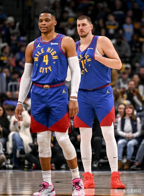 献礼啦！莱万开场4分钟闪击破门，新诺坎普球场迎来首个进球（莱万开场4分钟破门，新诺坎普见证首粒进球）