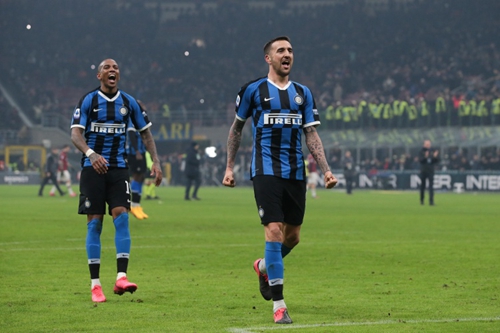 德甲霸主制造惨案，13轮12胜，凯恩踢疯了：替补轰入3球（德甲豪门再现碾压，13轮12胜，凯恩替补上演帽子戏法）