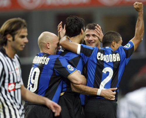 詹姆斯高效29分末节收割比赛，湖人险胜76人迎关键胜利（詹姆斯29分末节接管，湖人险胜76人拿下关键一胜）