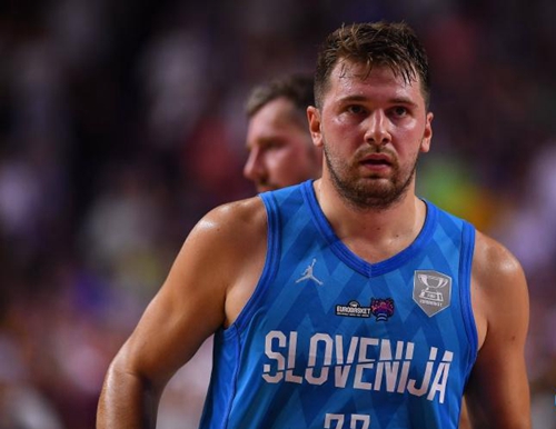 都体：尤文有意法国右后卫贝尤库，他在U20世界杯表现出色（都灵体育报：尤文相中法国右后卫贝尤库，U20世界杯表现抢眼）