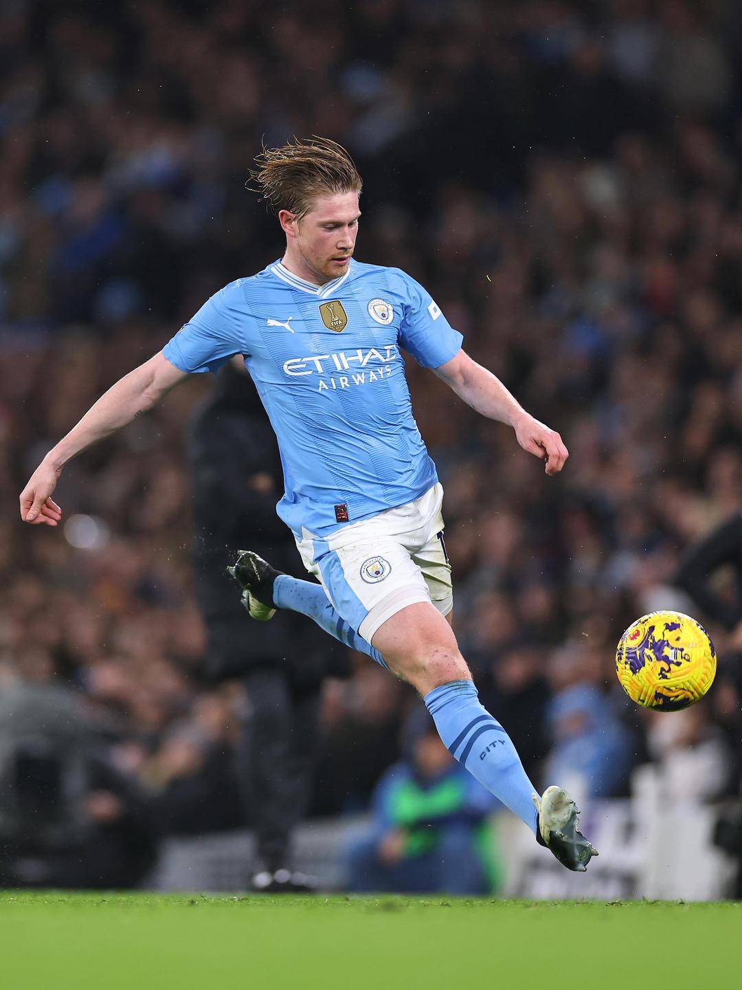 世体：后腰是最适合埃里克的位置，表现甚至超越了德容（世体：埃里克踢后腰最合适，表现已超越德容）