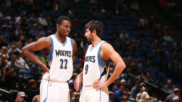 开拓者球迷因杨瀚森少打常规赛退季票引争议（杨瀚森常规赛出场有限引发开拓者球迷季票退订争议）